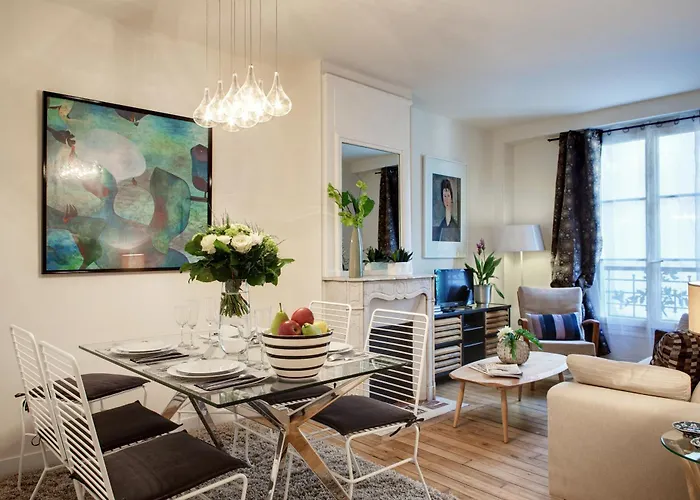 Paris Sevigne Elegant Residence